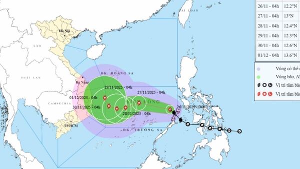 Tin bão trên biển Đông (Cơn bão số 15) - Sputnik Việt Nam