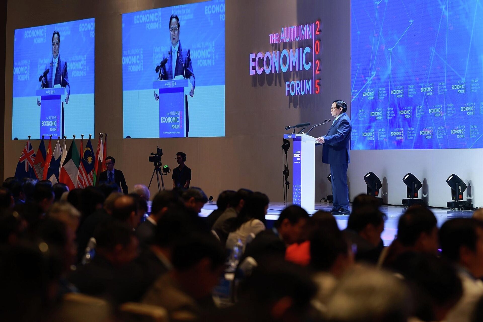 Thủ tướng Phạm Minh Chính phát biểu tại Diễn đàn Kinh tế mùa Thu 2025 Thủ tướng Phạm Minh Chính phát biểu tại Diễn đàn Kinh tế mùa Thu 2025 - Sputnik Việt Nam, 1920, 26.11.2025