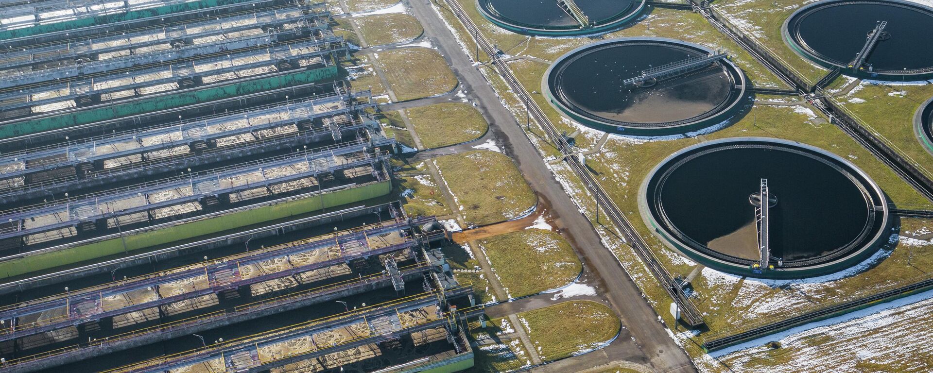 Nhìn từ trên xuống nhà máy xử lý Nhìn từ trên xuống nhà máy xử lý - Sputnik Việt Nam, 1920, 26.11.2025