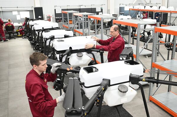 Khu vực lắp ráp UAV tại Trung tâm Khoa học – Sản xuất “Hệ thống Hàng không không người lái” ở Tolyatti - Sputnik Việt Nam