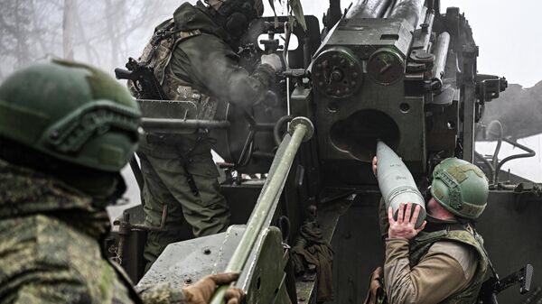 Hoạt động chiến đấu của pháo tự hành Giatsint-S của Lữ đoàn pháo binh 73 thuộc nhóm Phương Tây của Nga - Sputnik Việt Nam