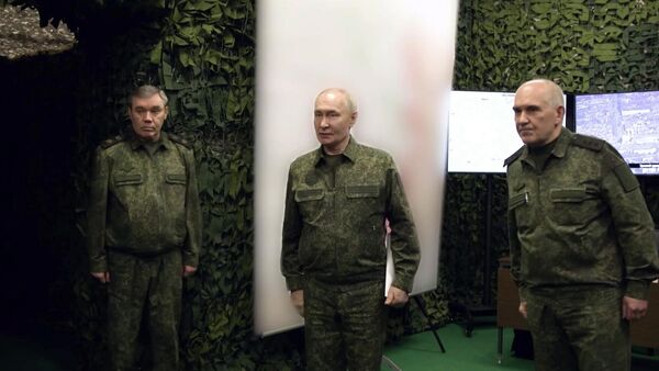  Tổng thống Nga Vladimir Putin thị sát một trong các sở chỉ huy của Nhóm quân Liên hợp - Sputnik Việt Nam