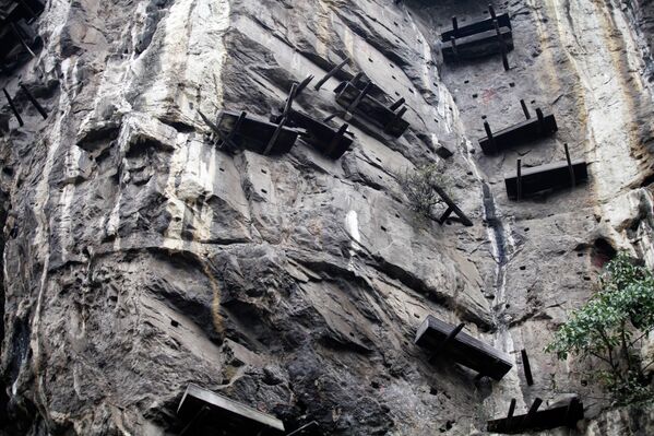 Quan tài treo, Tứ Xuyên, Trung Quốc - Sputnik Việt Nam