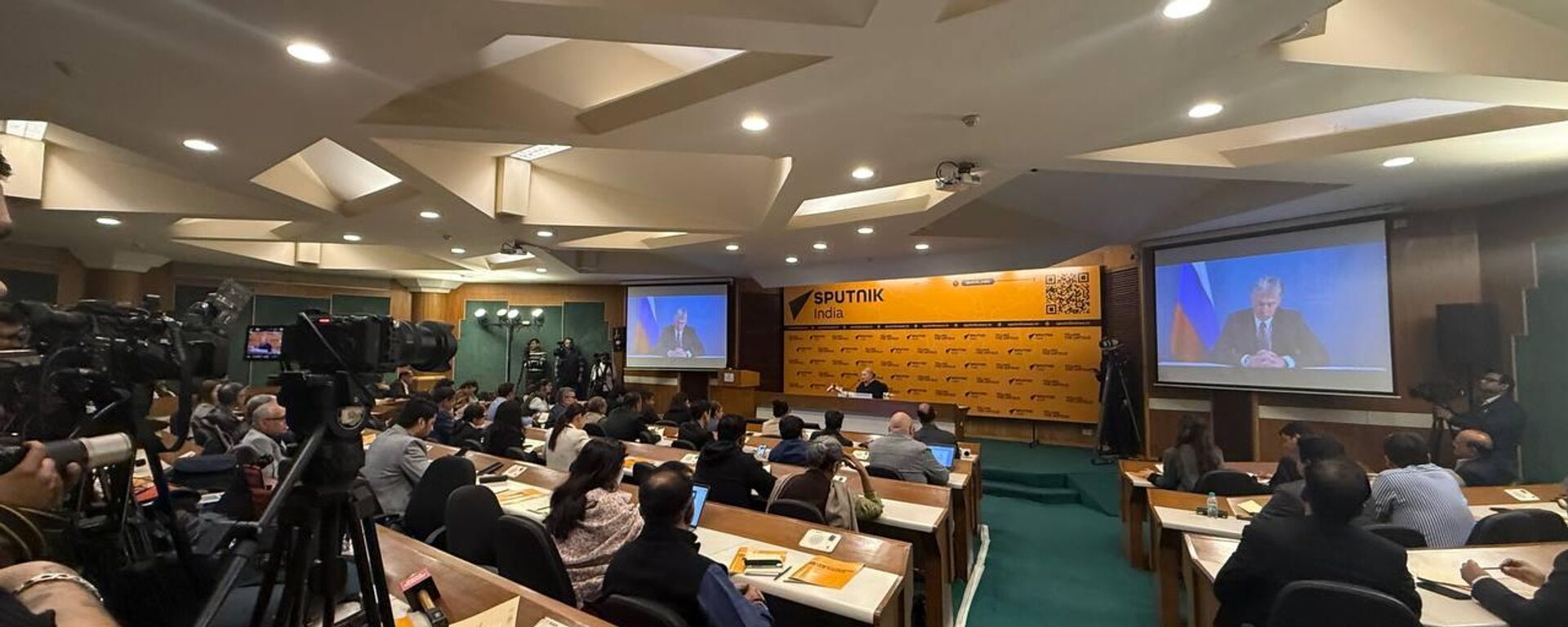 Thư ký Báo chí của Tổng thống Nga Dmitry Peskov - Sputnik Việt Nam, 1920, 02.12.2025