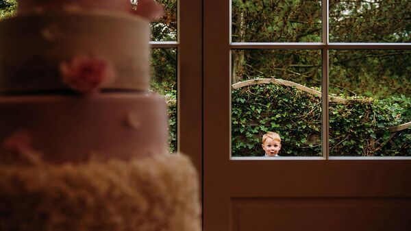 Снимок фотографа David Scholes, победивший в конкурсе 2025 International Wedding Photographer of the Year - Sputnik Việt Nam