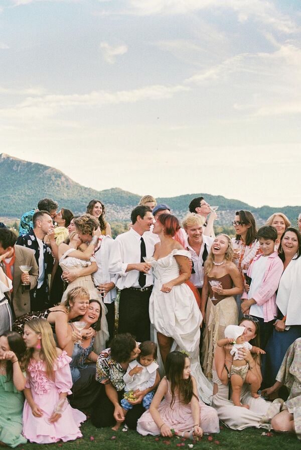 Tác phẩm của Margo Ermolaeva – Lọt vào vòng chung kết hạng mục I Do Crew, cuộc thi 2025 International Wedding Photographer of the Year - Sputnik Việt Nam