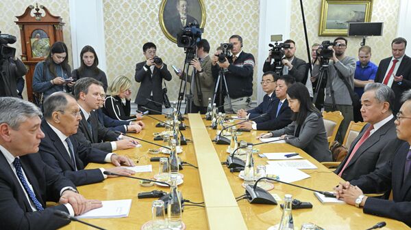 Cuộc gặp giữa Bộ trưởng Ngoại giao Nga và Trung Quốc Sergey Lavrov và Vương Nghị - Sputnik Việt Nam