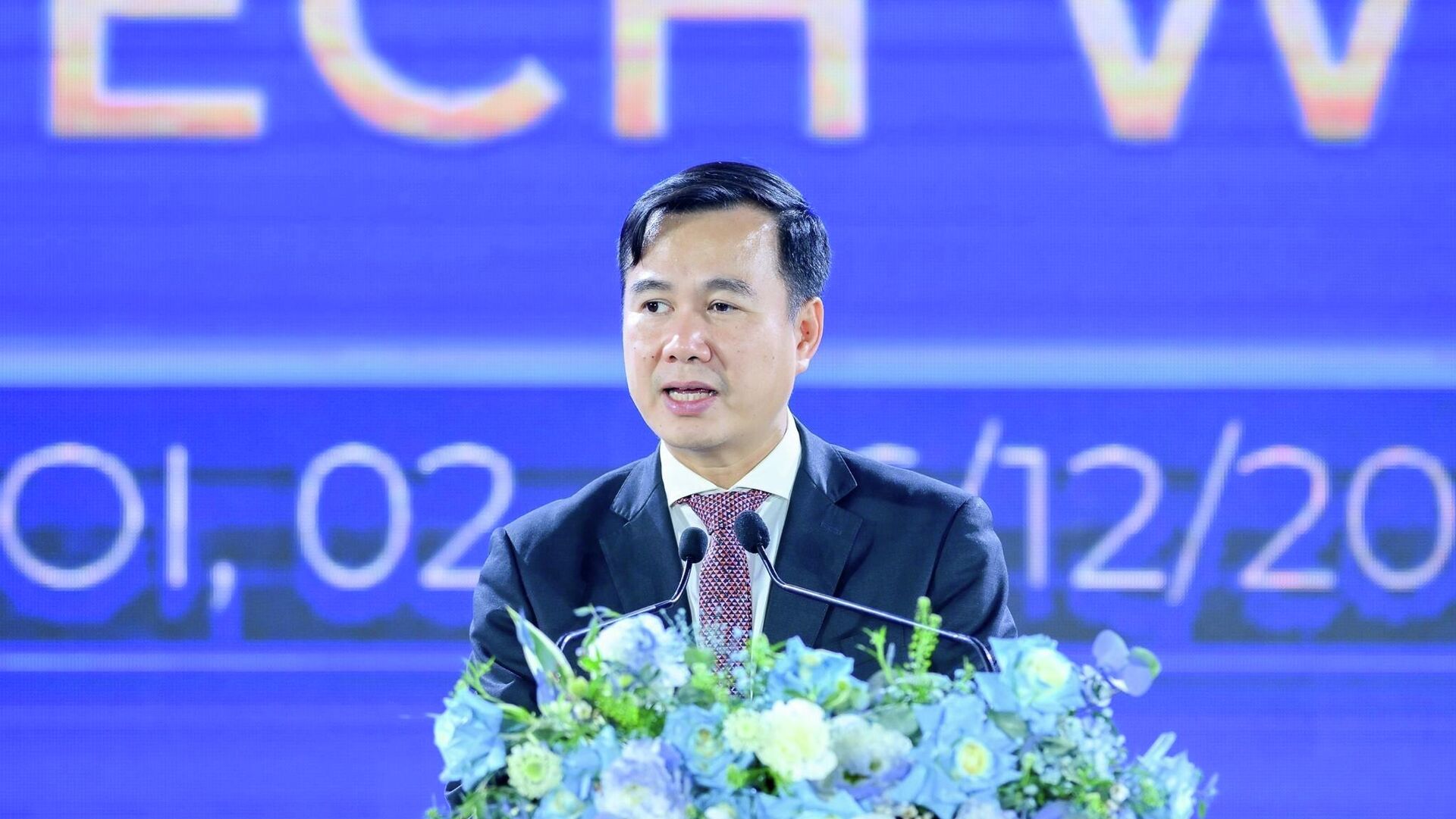 Thứ trưởng Bộ Khoa học và Công nghệ Bùi Thế Duy phát biểu tại Toạ đàm Thứ trưởng Bộ Khoa học và Công nghệ Bùi Thế Duy phát biểu tại Toạ đàm - Sputnik Việt Nam, 1920, 02.12.2025