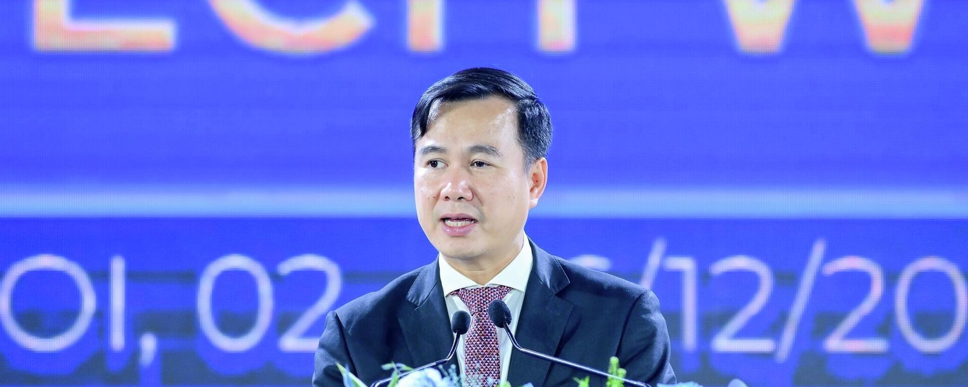 Thứ trưởng Bộ Khoa học và Công nghệ Bùi Thế Duy phát biểu tại Toạ đàm - Sputnik Việt Nam, 1920, 02.12.2025