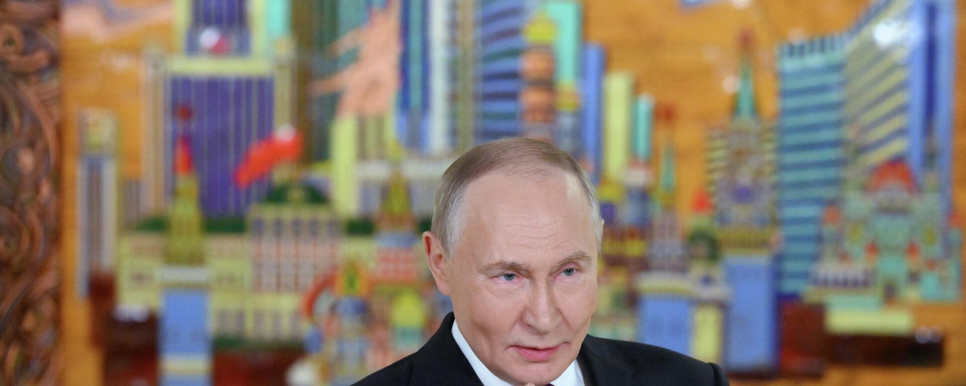 Tổng thống Nga Vladimir Putin - Sputnik Việt Nam, 1920, 02.12.2025