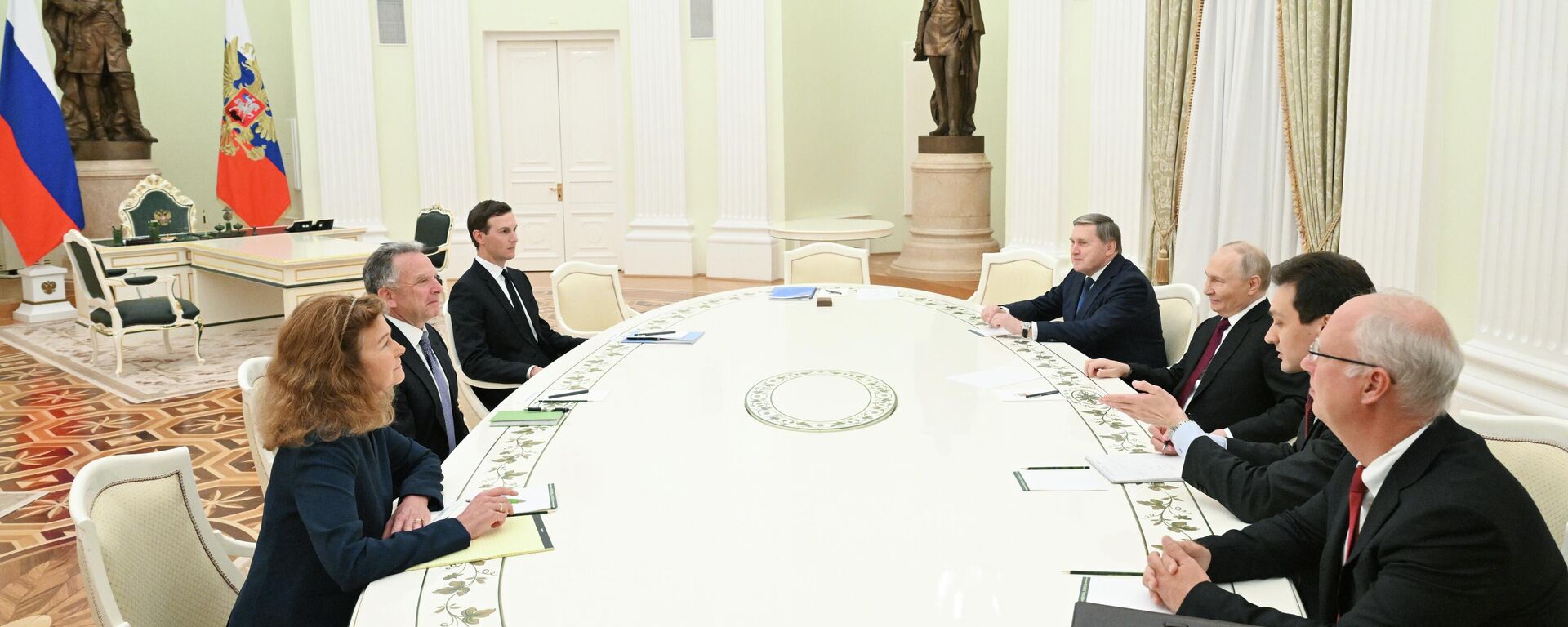 Tổng thống Vladimir Putin gặp Đặc phái viên Steven Witkoff - Sputnik Việt Nam, 1920, 03.12.2025