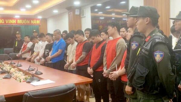 Nhóm đối tượng thời điểm vừa bị bắt giữ tại Cục Cảnh sát hình sự - Sputnik Việt Nam