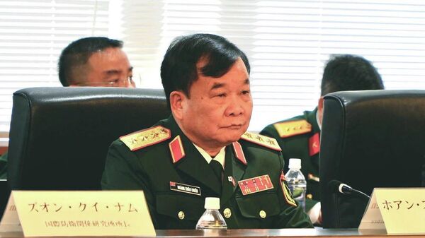 Thượng tướng Hoàng Xuân Chiến, Ủy viên Trung ương Đảng, Ủy viên Thường vụ Quân ủy Trung ương, Thứ trưởng Bộ Quốc phòng tại Đối thoại - Sputnik Việt Nam