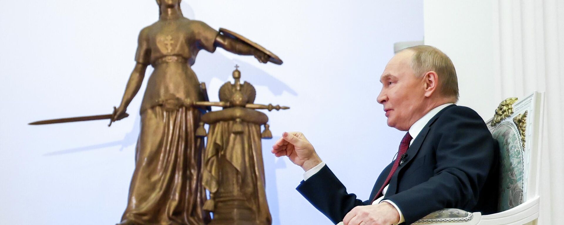 Tổng thống Nga Vladimir Putin trả lời phỏng vấn các kênh truyền hình Aaj Tak và India Today - Sputnik Việt Nam, 1920, 05.12.2025