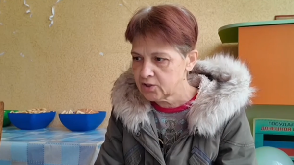 Nữ quân nhân thuộc LLVT Ukraina “tập bắn” vào dân thường ở Krasnoarmeysk bằng drone - Sputnik Việt Nam