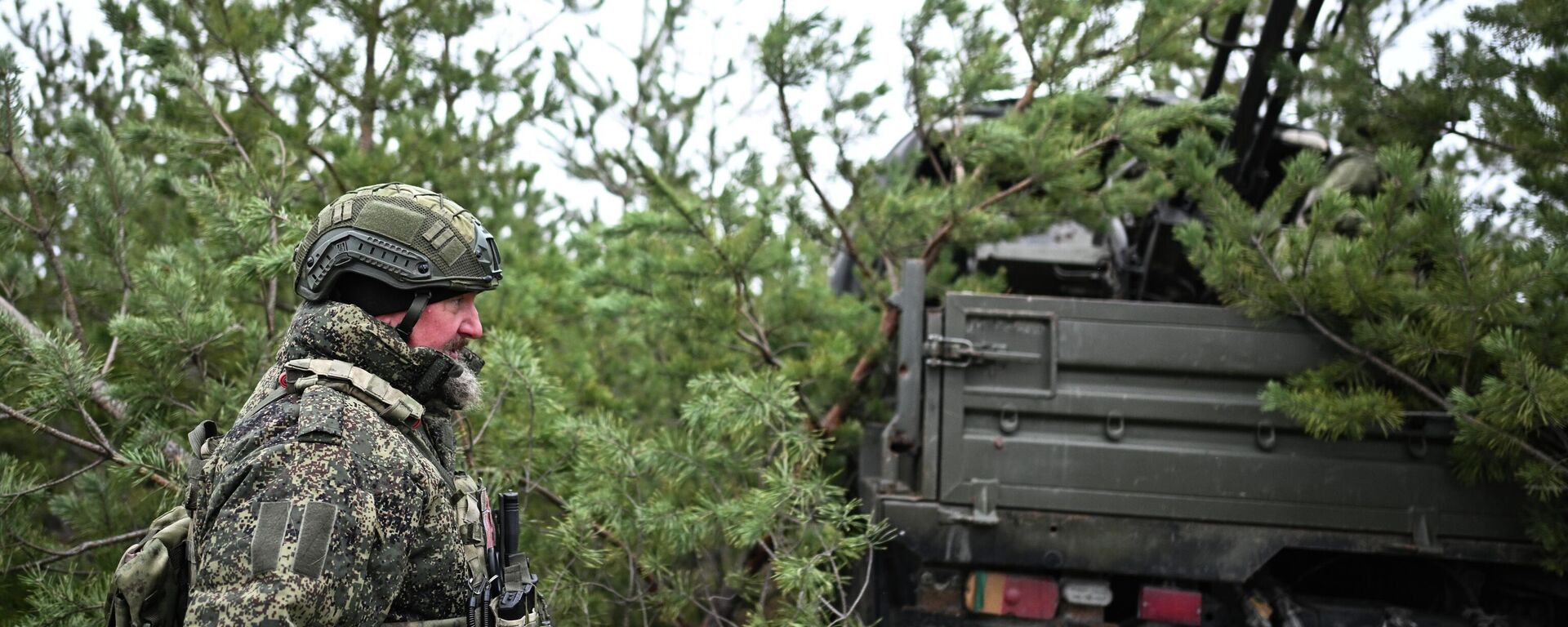 Một trạm quan sát trên không của biệt đội Bars-16 của Nga theo hướng Seversk của chiến dịch quân sự đặc biệt - Sputnik Việt Nam, 1920, 07.12.2025