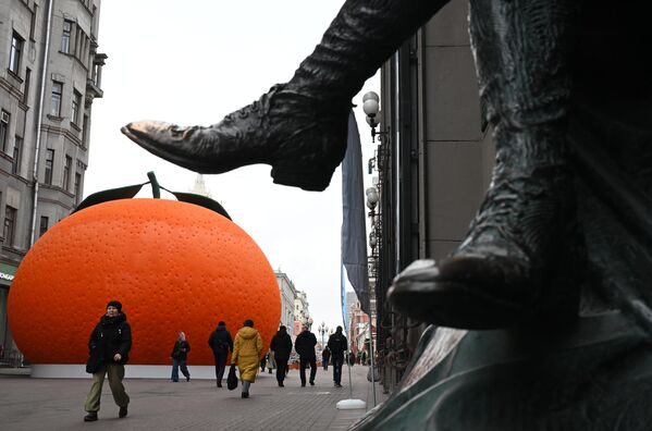 Gian hàng nghệ thuật «Mandarin» trên phố Arbat Cổ ở Matxcơva - Sputnik Việt Nam