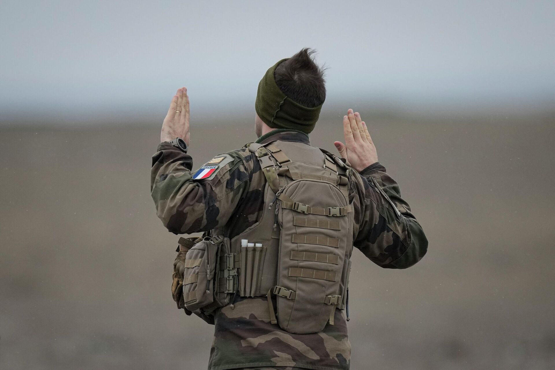 Một người lính Pháp trong một cuộc tập trận Một người lính Pháp trong một cuộc tập trận - Sputnik Việt Nam, 1920, 09.12.2025