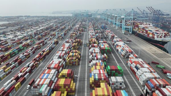 Cảng thương mại ở California, Hoa Kỳ - Sputnik Việt Nam