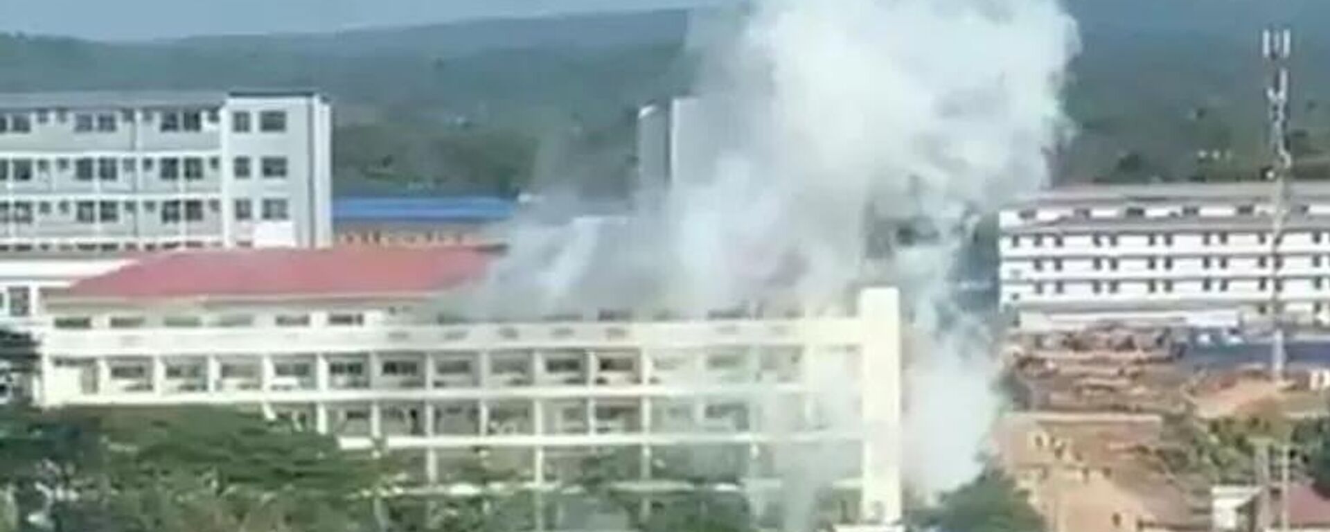 Không quân Thái Lan đã thả bom vào trung tâm Samraong, Campuchia. - Sputnik Việt Nam, 1920, 09.12.2025