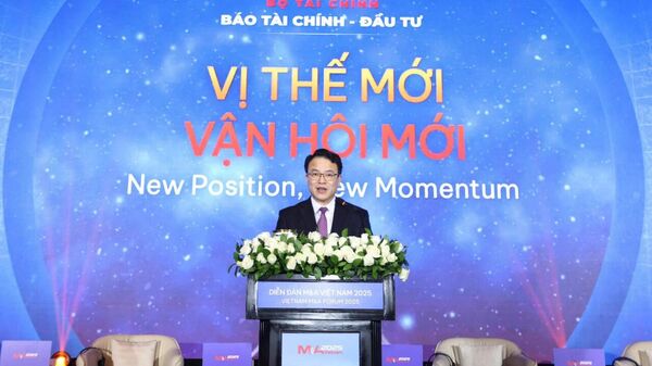 Thứ trưởng Bộ Tài chính Trần Quốc Phương chia sẻ tại Diễn đàn M&A Việt Nam 2025 - Sputnik Việt Nam