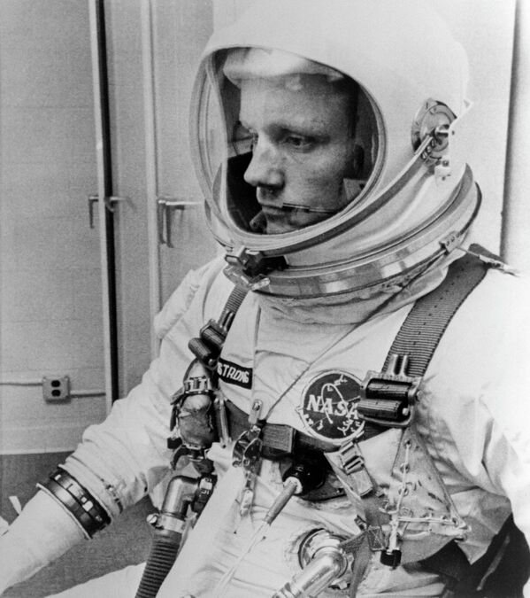 Chỉ huy tàu Apollo 11 - người đầu tiên đặt chân lên Mặt Trăng: Neil Armstrong - Sputnik Việt Nam