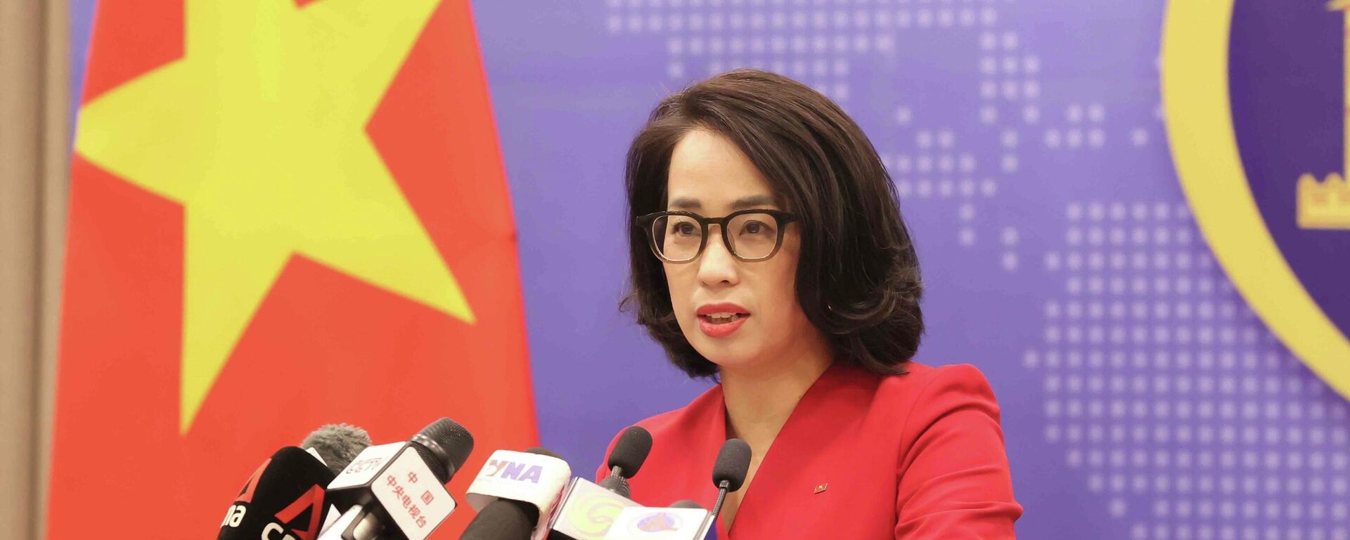Người phát ngôn Bộ Ngoại giao Phạm Thu Hằng chủ trì họp báo - Sputnik Việt Nam, 1920, 08.01.2026