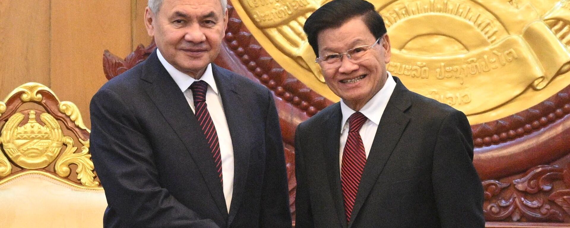 Thư ký Hội đồng An ninh Nga Sergei Shoigu và Chủ tịch nước CHDCND Lào Thongloun Sisoulith trong cuộc gặp tại Viêng Chăn - Sputnik Việt Nam, 1920, 12.12.2025
