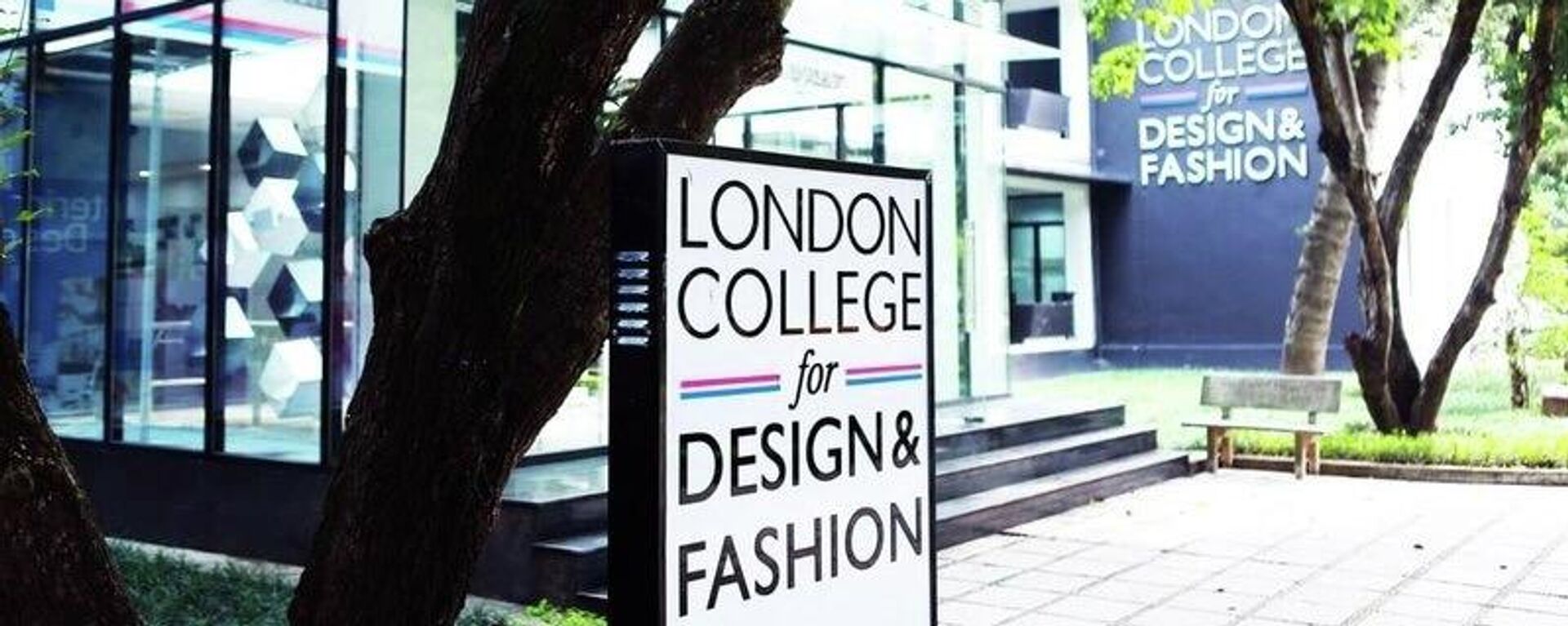Trường CĐ nghề Thiết kế và Thời trang London địa chỉ 98 Tô Ngọc Vân, Tây Hồ, Hà Nội Trường CĐ nghề Thiết kế và Thời trang London địa chỉ 98 Tô Ngọc Vân, Tây Hồ, Hà Nội - Sputnik Việt Nam, 1920, 12.12.2025