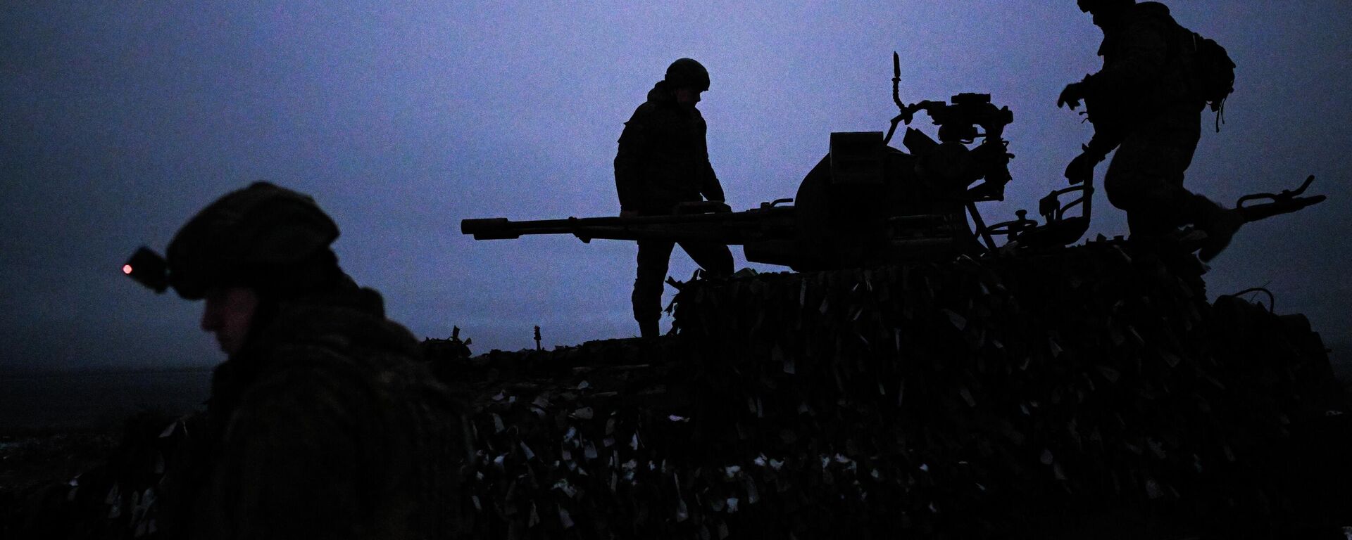 Một đài quan sát trên không của Lữ đoàn bộ binh cơ giới 169 của Nga tại hướng Krasnyi Lyman trong chiến dịch quân sự đặc biệt. - Sputnik Việt Nam, 1920, 15.12.2025