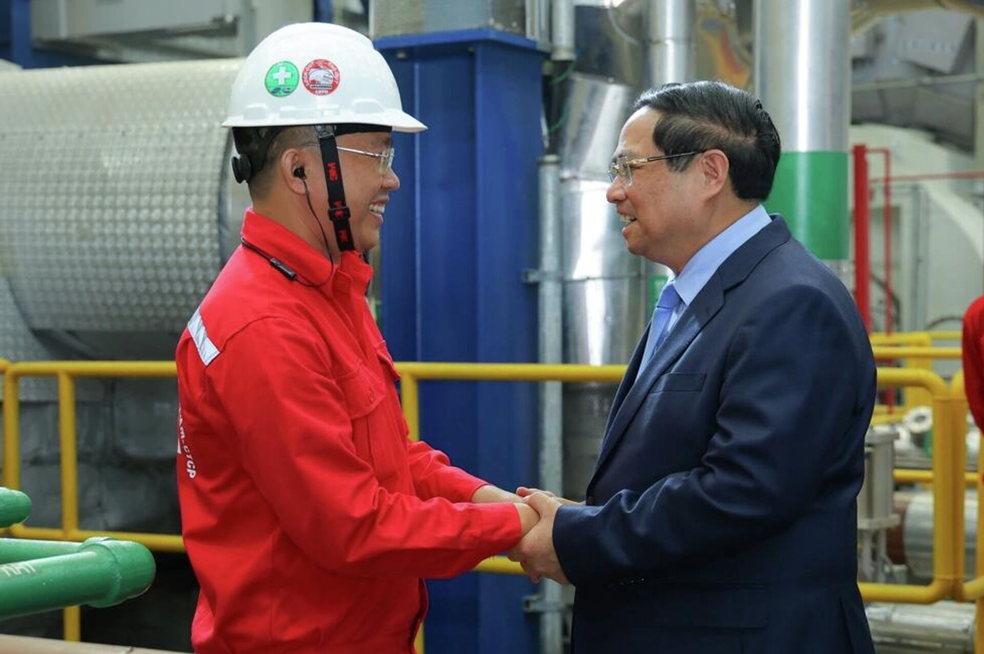 Thủ tướng Chính phủ Phạm Minh Chính tặng quà cho cán bộ, nhân viên tại nhà máy Thủ tướng Chính phủ Phạm Minh Chính tặng quà cho cán bộ, nhân viên tại nhà máy - Sputnik Việt Nam, 1920, 14.12.2025