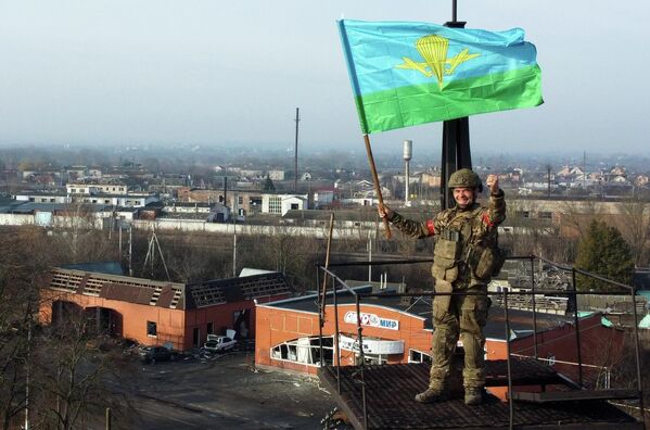 Quân đội Nga tại Sudzha vùng Kursk được giải phóng - Sputnik Việt Nam