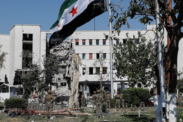 Tòa nhà Bộ Quốc phòng Syria sau cuộc tấn công của Israel - Sputnik Việt Nam