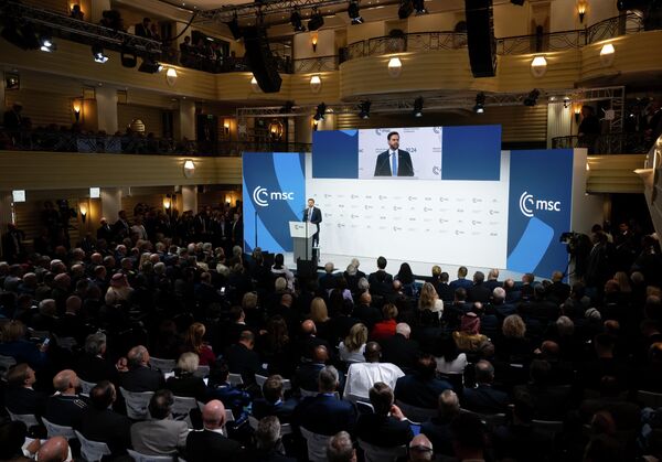 Phó Tổng thống Hoa Kỳ J.D. Vance tại Hội nghị An ninh Munich - Sputnik Việt Nam