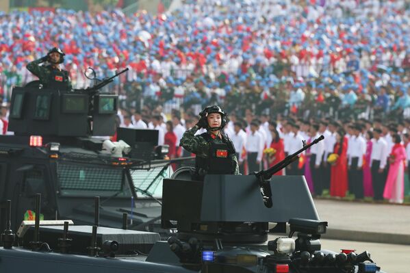 Diễu binh kỷ niệm 80 năm Quốc khánh tại Hà Nội - Sputnik Việt Nam