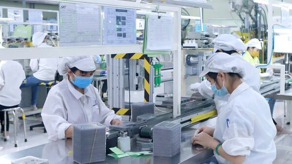 Sản xuất linh kiện điện tử tại Công ty Star Engineers Việt Nam, Khu công nghiệp Bình Xuyên I (Phú Thọ) - Sputnik Việt Nam