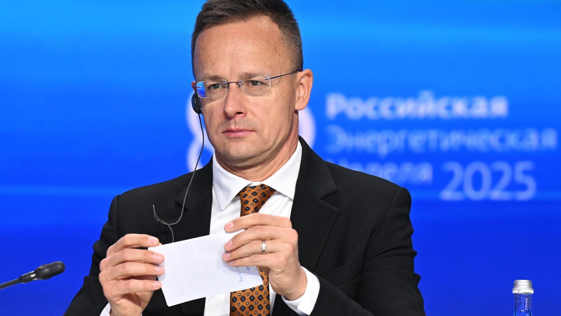 Bộ trưởng Ngoại giao Hungary Peter Szijjarto Bộ trưởng Ngoại giao Hungary Peter Szijjarto - Sputnik Việt Nam, 1920, 15.12.2025