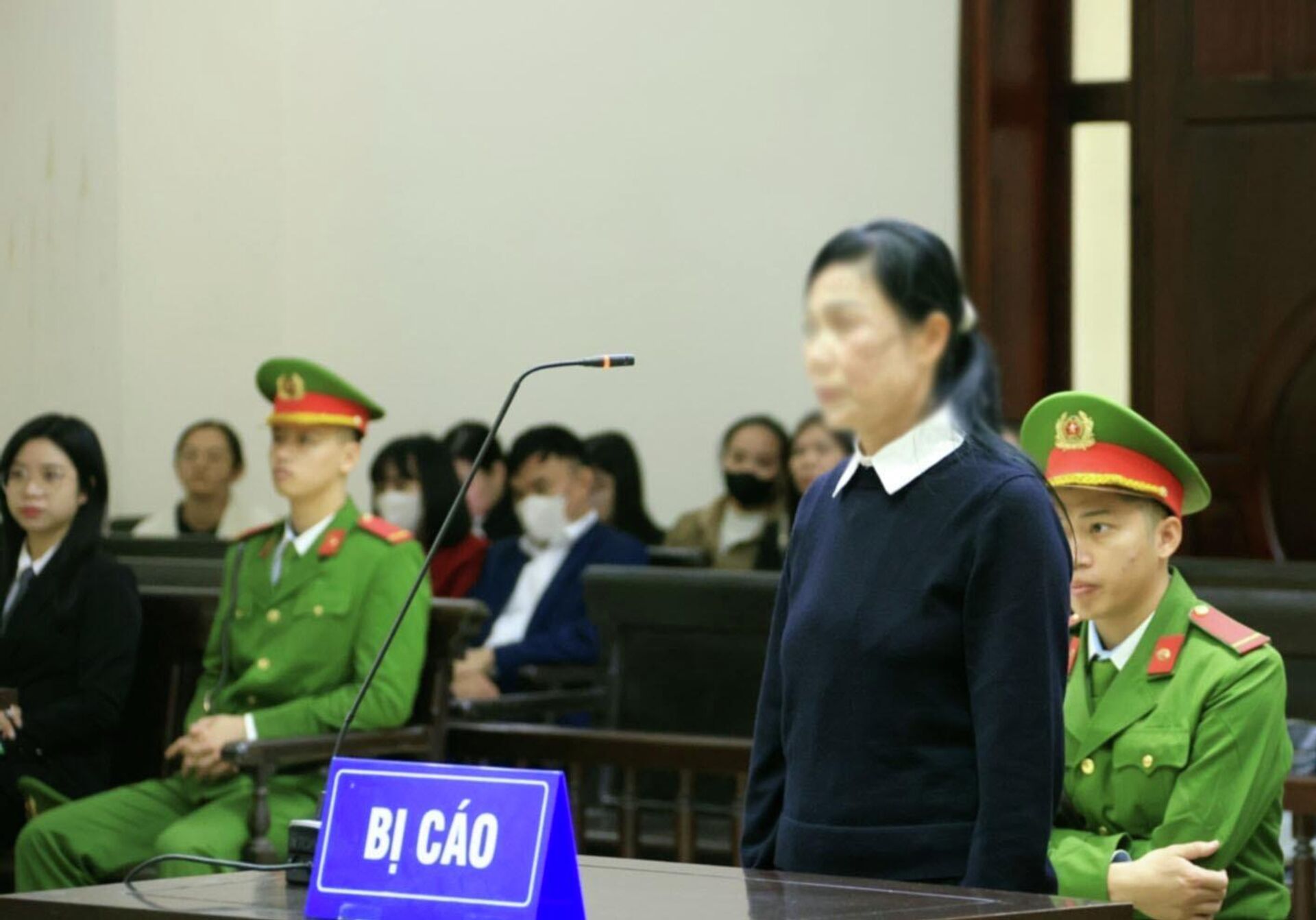 Bị cáo Hoàng Thị Thúy Lan, cựu Bí thư Tỉnh ủy Vĩnh Phúc (cũ) - Sputnik Việt Nam, 1920, 16.12.2025