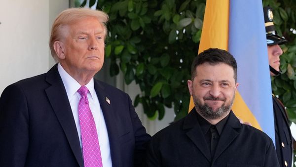 Tổng thống Mỹ Donald Trump chào đón Tổng thống Ukrainа Vladimir Zelensky tại Nhà Trắng ở Washington. - Sputnik Việt Nam