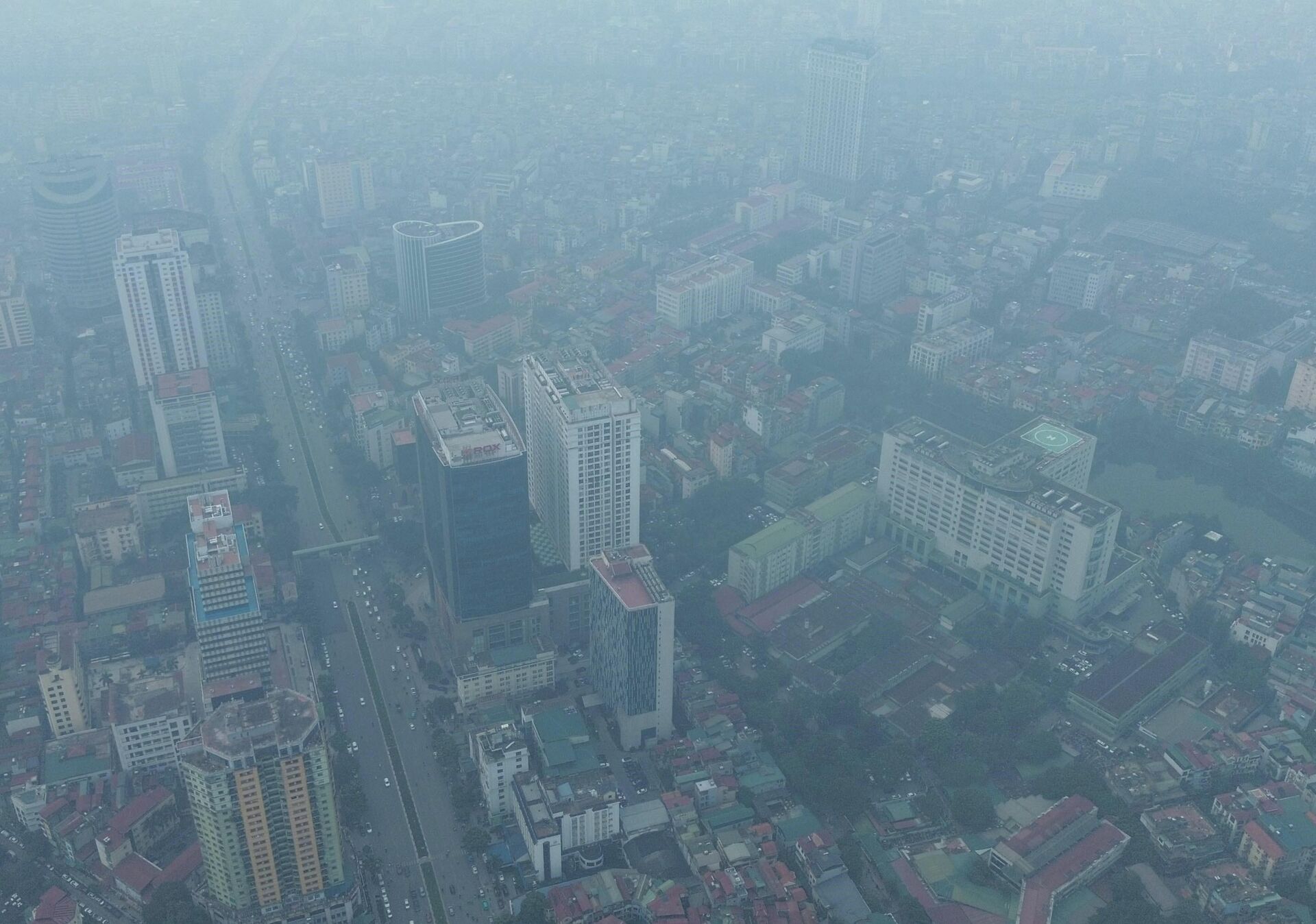 Hà Nội nhiều tuần liền nằm trong nhóm thành phố ô nhiễm không khí nghiêm trọng nhất thế giới, bụi mịn bao phủ, chất lượng không khí xấu, đe dọa sức khỏe cộng đồng - Sputnik Việt Nam, 1920, 19.12.2025