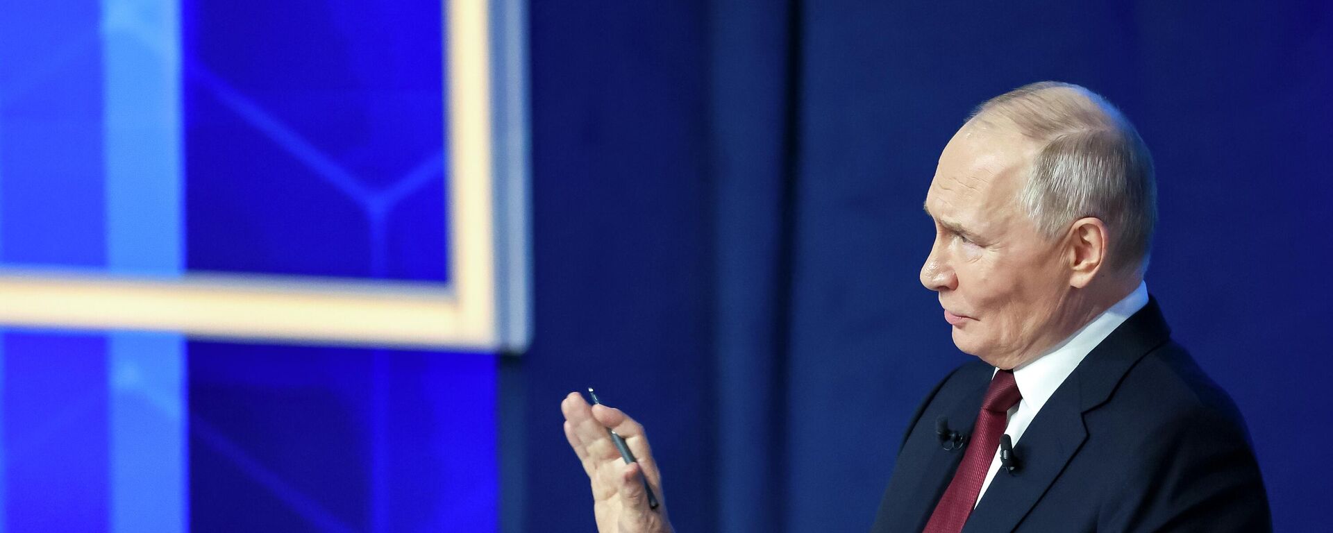 Tổng kết năm cùng Vladimir Putin 2025 - Sputnik Việt Nam, 1920, 19.12.2025