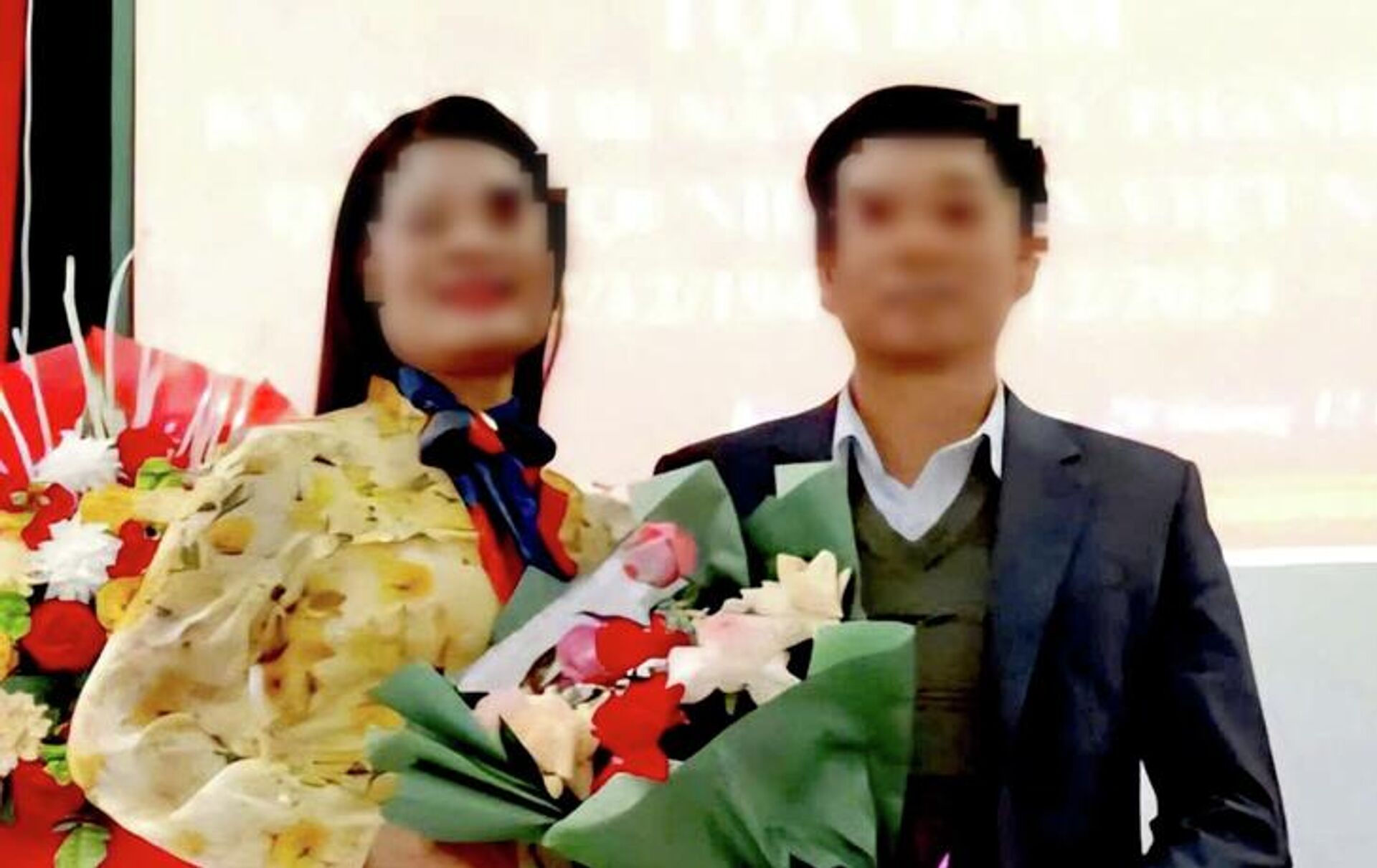 Ông Đỗ Văn Mỹ, Hiệu trưởng và bà Đỗ Thị Hồng Huế, Phó hiệu trưởng Trường phổ thông dân tộc bán trú tiểu học Kim Thủy - Sputnik Việt Nam, 1920, 20.12.2025