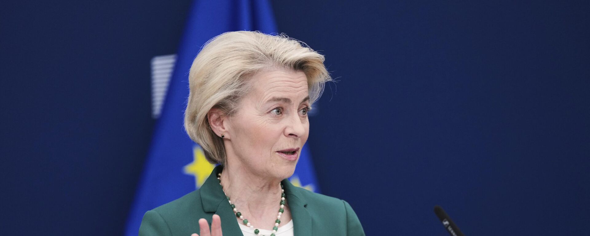  Chủ tịch EC Ursula von der Leyen - Sputnik Việt Nam, 1920, 22.12.2025