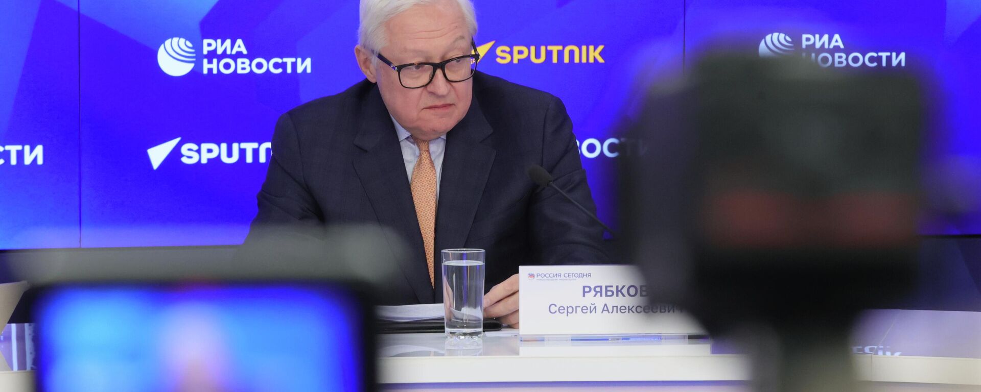 Thứ trưởng Ngoại giao Nga Sergei Ryabkov - Sputnik Việt Nam, 1920, 22.12.2025