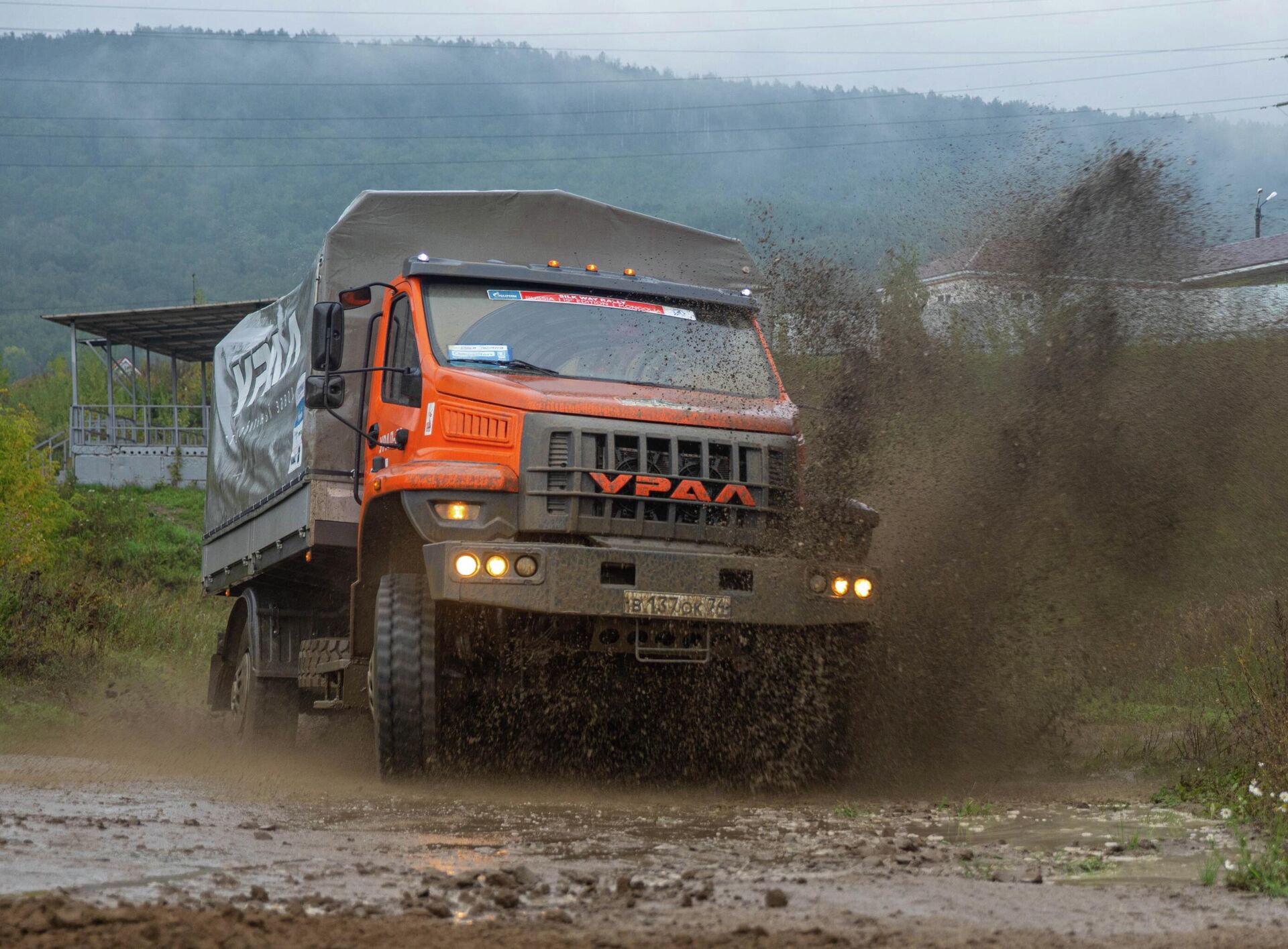 Xe tải Nga URAL - Sputnik Việt Nam, 1920, 13.01.2026