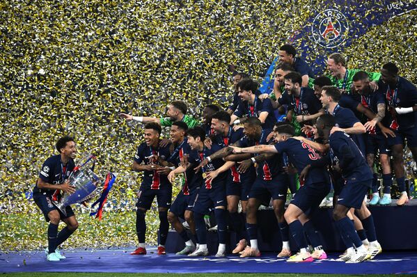Các cầu thủ đội «PSG» (Paris, Pháp) trong lễ trao giải UEFA Champions League 2025 tại Allianz Arena ở Munich, Đức - Sputnik Việt Nam