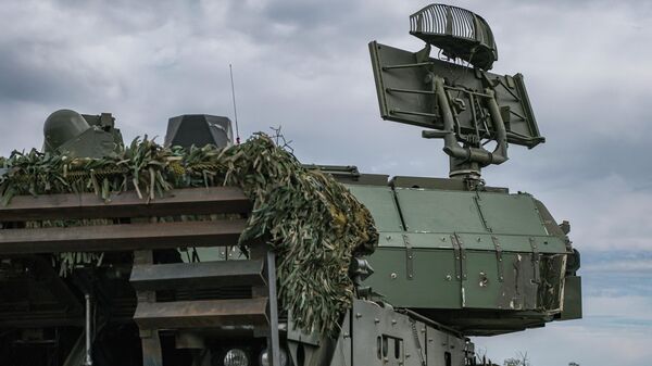 Nhiệm vụ chiến đấu của kíp vận hành hệ thống phòng không Tor-M2  - Sputnik Việt Nam