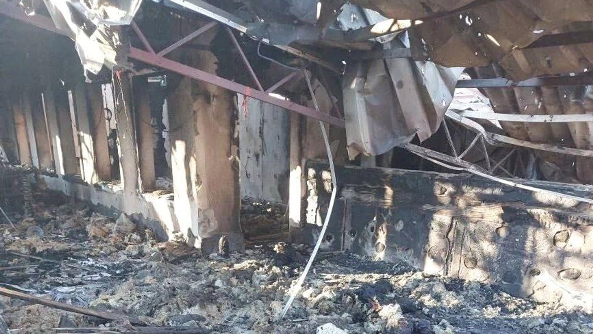 Cuộc tấn công ban đêm của máy bay không người lái Ukraina tại tỉnh Kherson - Sputnik Việt Nam, 1920, 02.01.2026