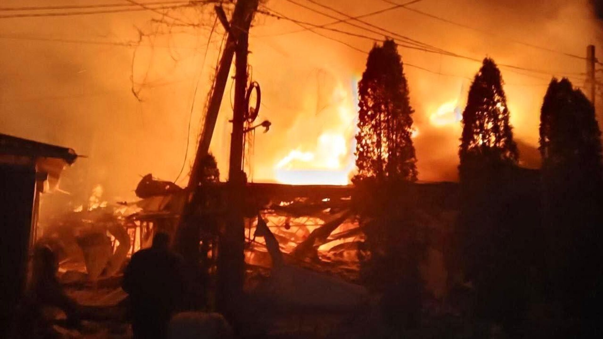 Cuộc tấn công ban đêm của máy bay không người lái Ukraina tại tỉnh Kherson - Sputnik Việt Nam, 1920, 01.01.2026