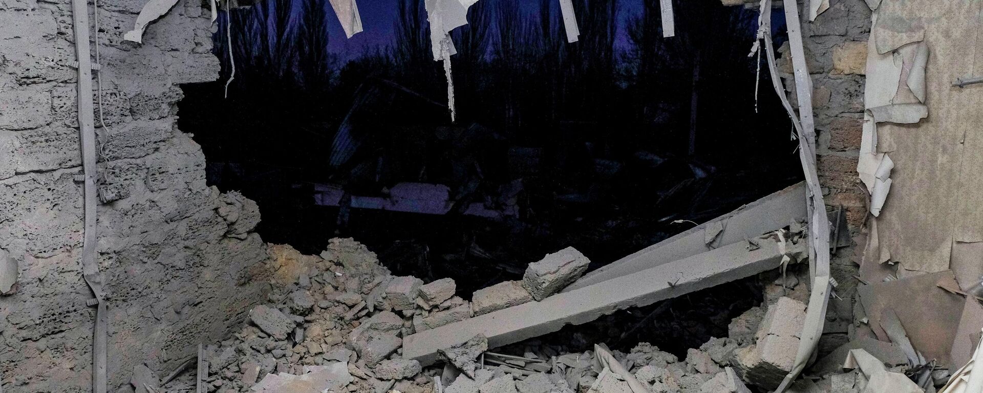 Hậu quả của cuộc tấn công bằng máy bay không người lái của Ukraina vào làng Khorly thuộc vùng Kherson. - Sputnik Việt Nam, 1920, 07.01.2026